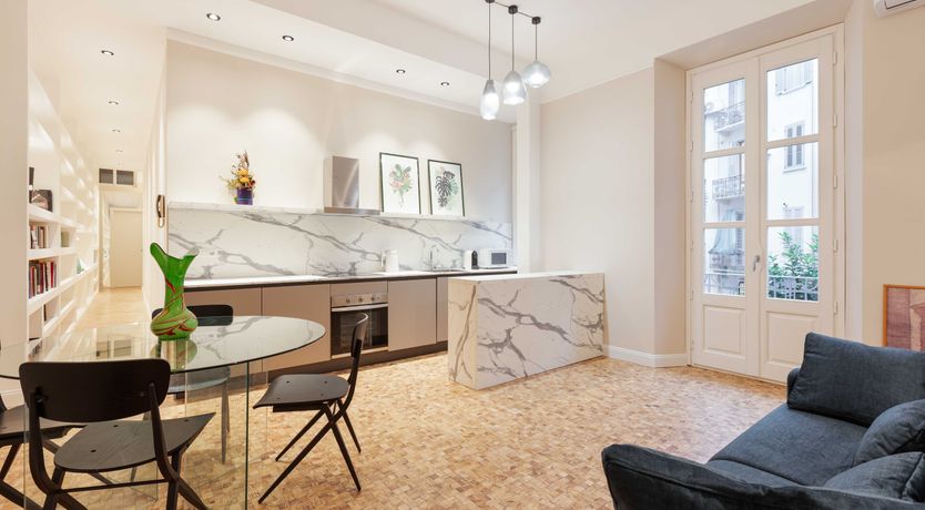 Photo of Milanese Aura