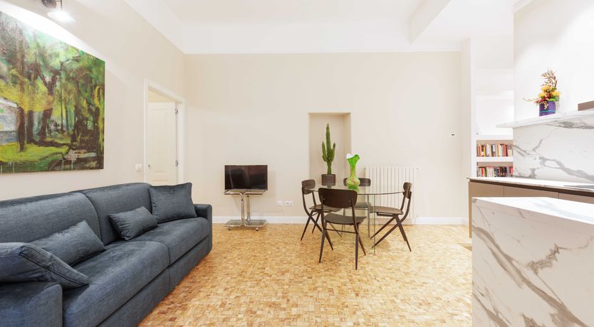 Photo of Milanese Aura