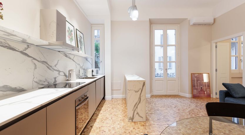 Photo of Milanese Aura