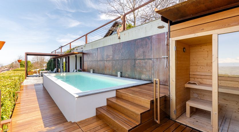 Photo of Opulent Panorama