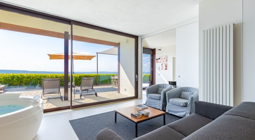 Photo of Opulent Panorama