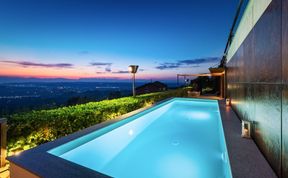 Photo of Opulent Panorama