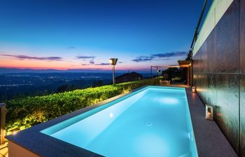 Opulent Panorama Holiday Home
