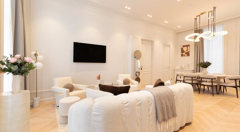 Photo of Luminous Paris