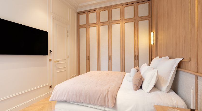 Photo of Luminous Paris