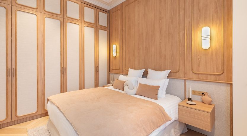 Photo of Luminous Paris