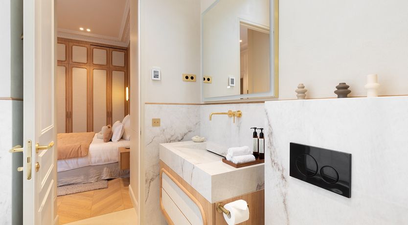 Photo of Luminous Paris