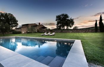 Hidden Villa Holiday Home