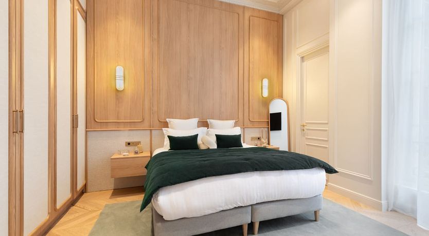 Photo of Light of Paris