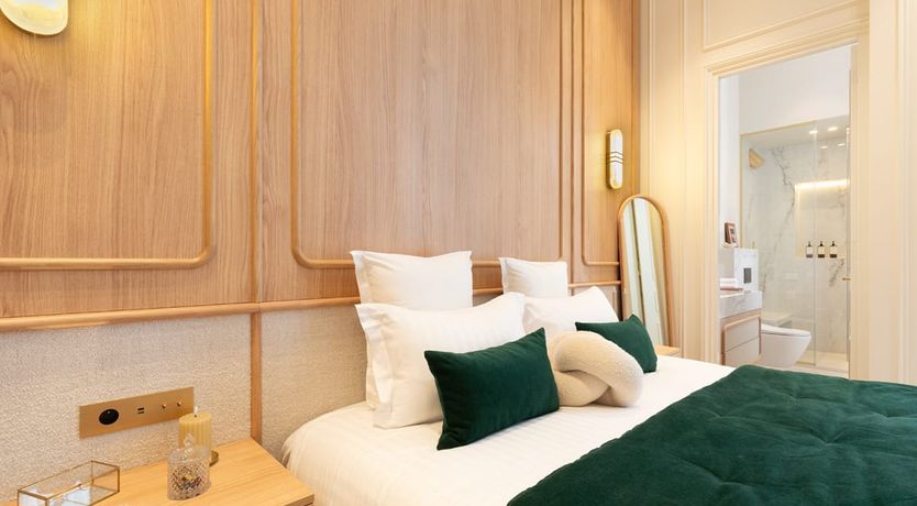 Photo of Light of Paris