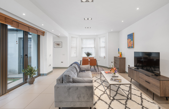 Kensington Green Holiday Home
