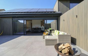 Chew Valley Charm Holiday Home