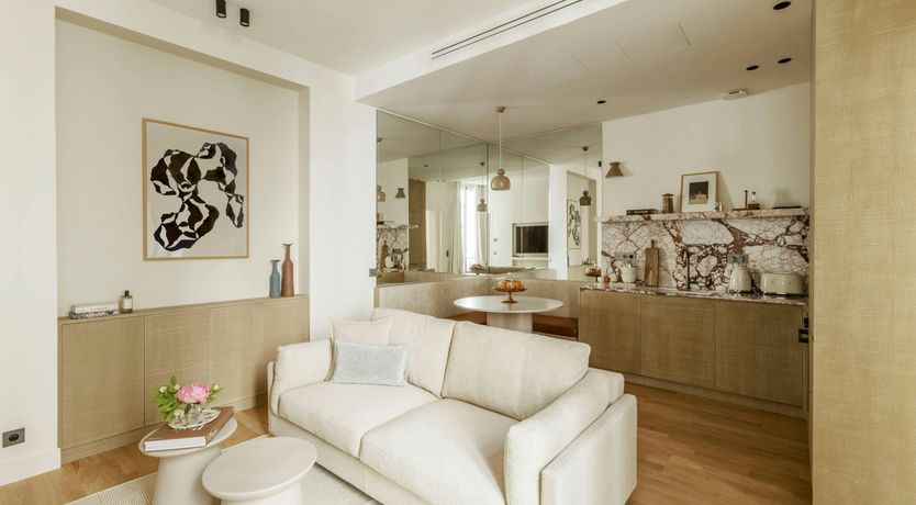 Photo of A Parisian Beauty