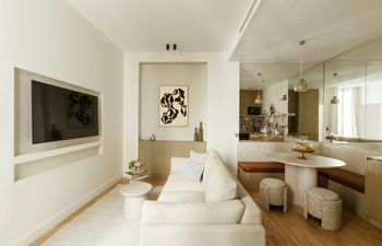 A Parisian Beauty Holiday Home
