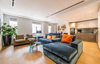 The Majestic Abode Holiday Home