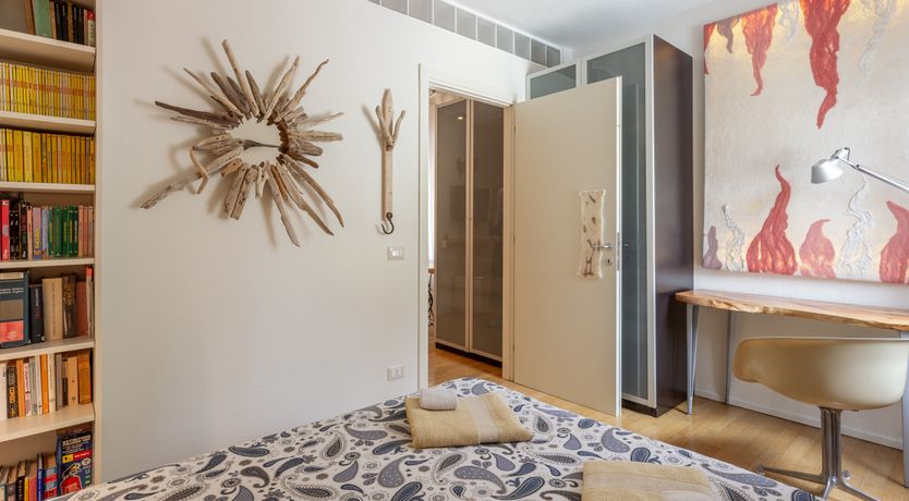 Photo of The Lake Muse