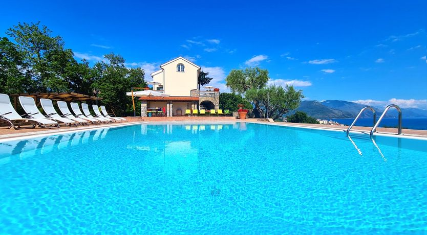 Photo of Vibonati Jewel