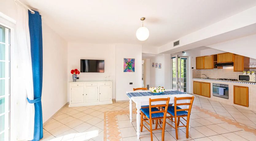 Photo of Vibonati Jewel