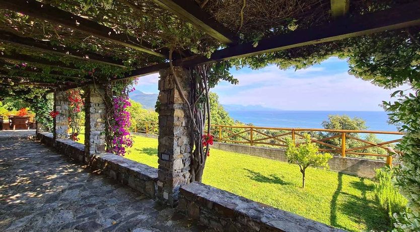 Photo of Vibonati Jewel