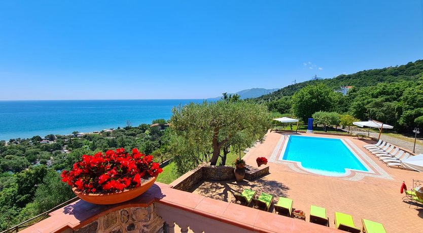 Photo of Vibonati Jewel