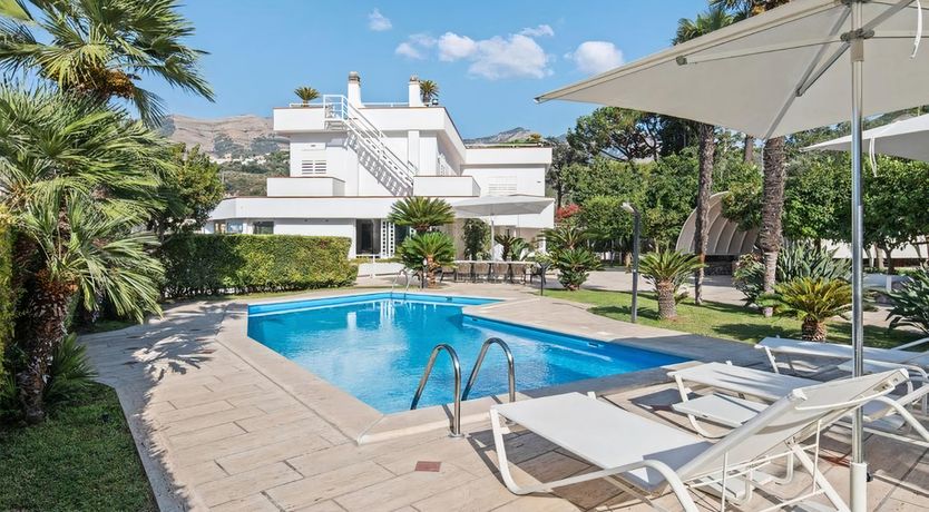 Photo of The Sorrento Pearl