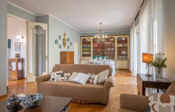 The Coastal Pearl Holiday Home