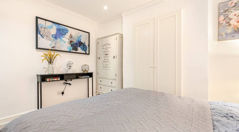 Photo of Palaces & Gardens