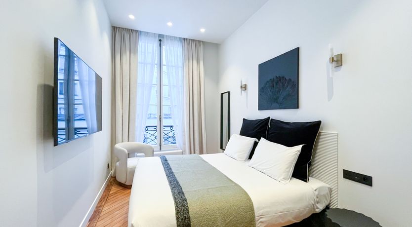 Photo of Champs-Élysées Luxury