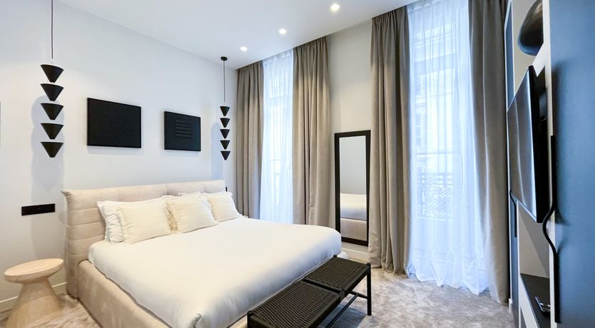 Photo of Champs-Élysées Luxury