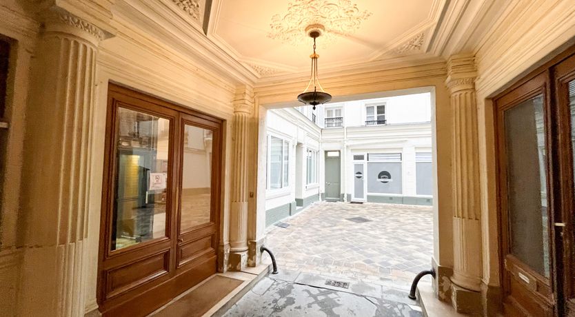 Photo of Champs-Élysées Luxury