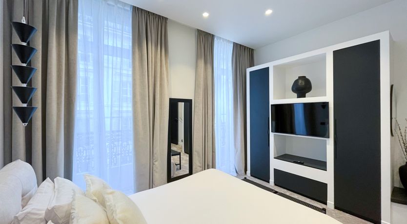 Photo of Champs-Élysées Luxury