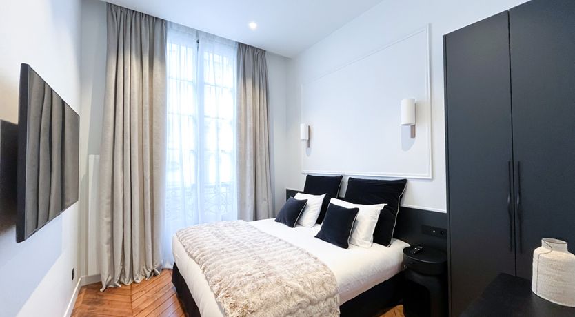 Photo of Champs-Élysées Luxury