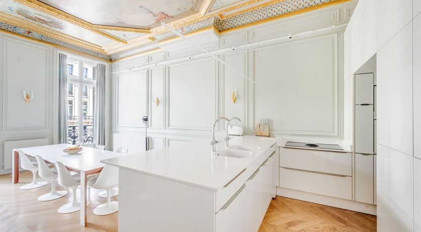 Photo of Elegant Outlook