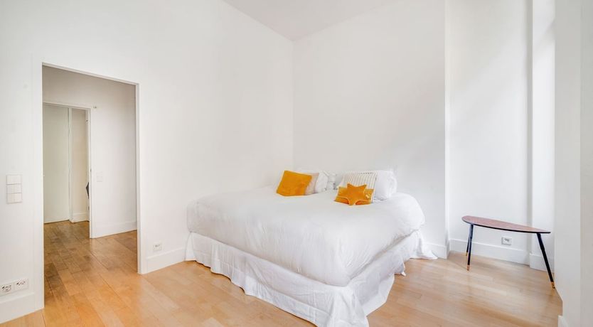 Photo of Elegant Outlook