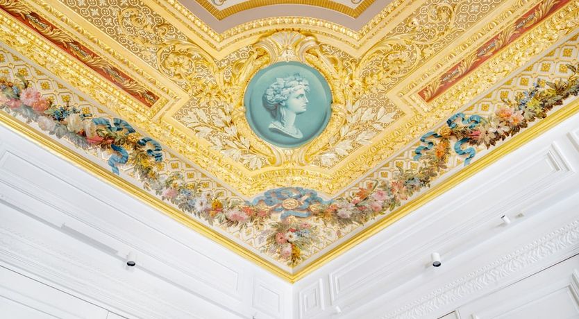 Photo of Elegant Outlook