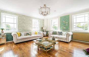 A Sloane Tale Holiday Home