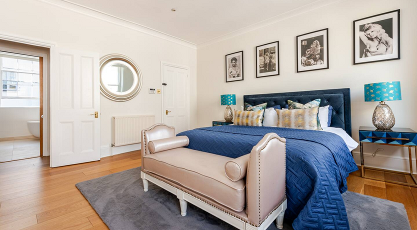 Photo of Victoria's Crown