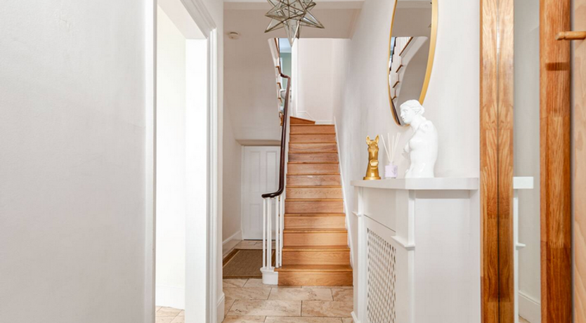 Photo of Victoria's Crown