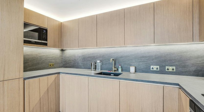 Photo of Royal Cross