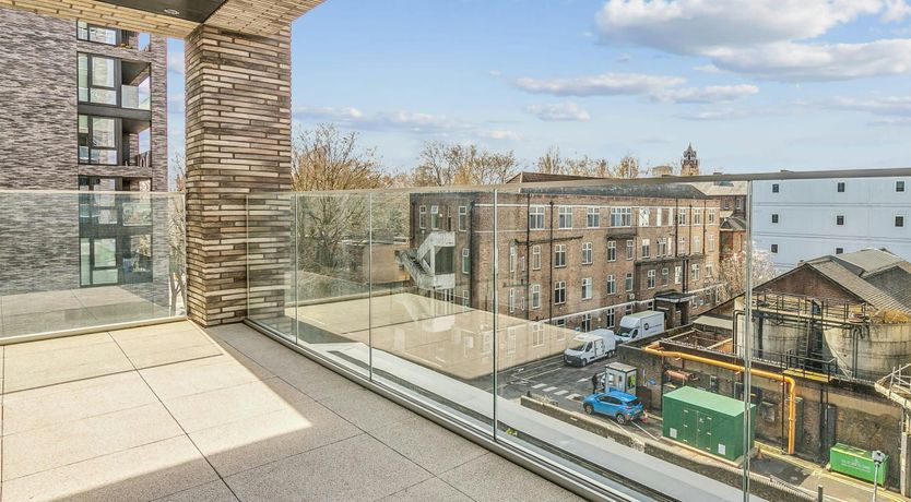 Photo of Royal Cross