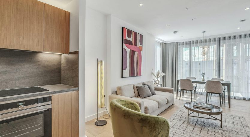 Photo of Royal Cross