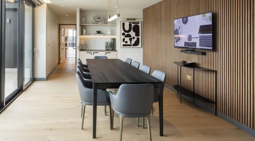 Photo of Royal Cross