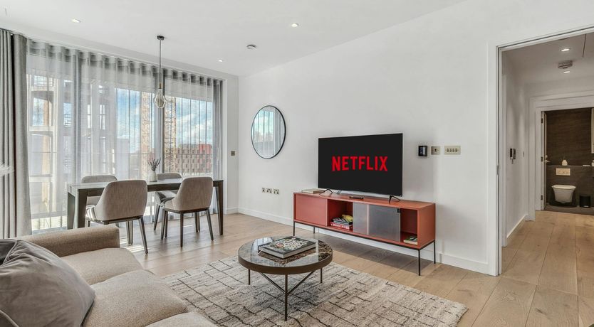 Photo of Royal Cross