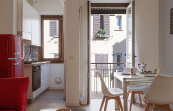 Walk along the Navigli Holiday Home
