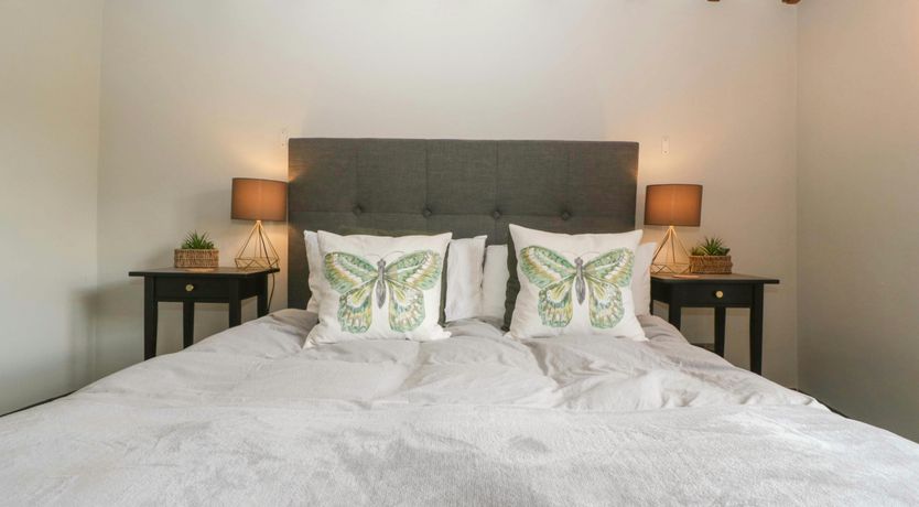 Photo of Cotswold Courtyard Garden