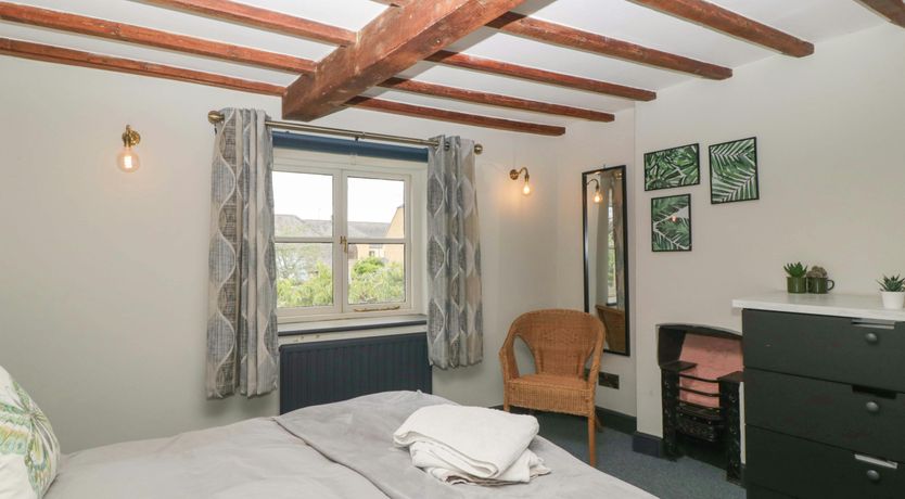 Photo of Cotswold Courtyard Garden