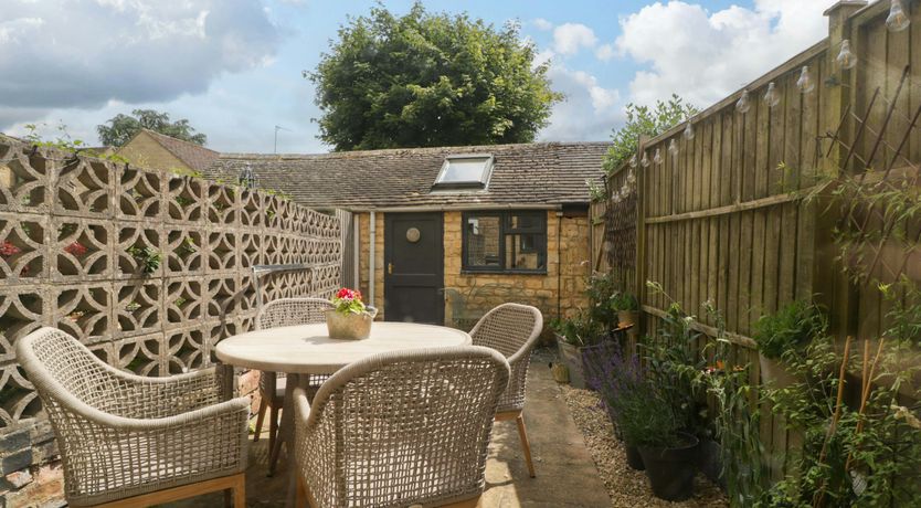 Photo of Cotswold Courtyard Garden