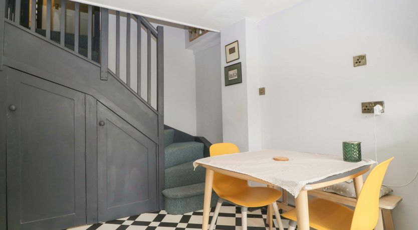 Photo of Cotswold Courtyard Garden