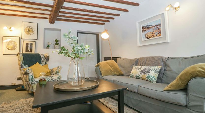 Photo of Cotswold Courtyard Garden