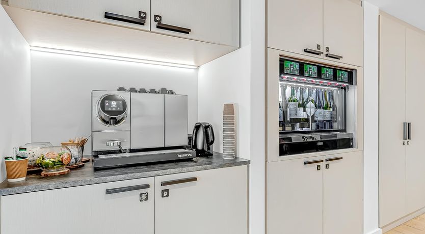 Photo of The King's Crossing